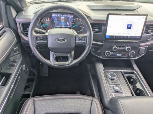 Used 2022 Ford Expedition Limited AWD/4WD image 17