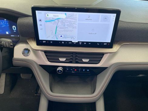 New 2025 Ford Explorer Active w/ Active Comfort Package image 24