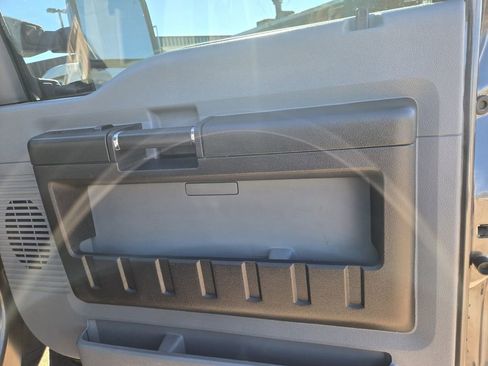 Used 2015 Ford F250 XL w/ Power Equipment Group image 22