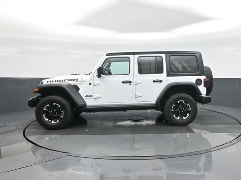 Used 2024 Jeep Wrangler Unlimited Rubicon w/ Convenience Group image 4