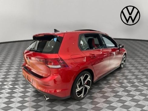 New 2026 Volkswagen GTI SE image 2