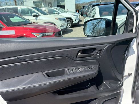 Used 2023 Honda Odyssey EX-L image 16