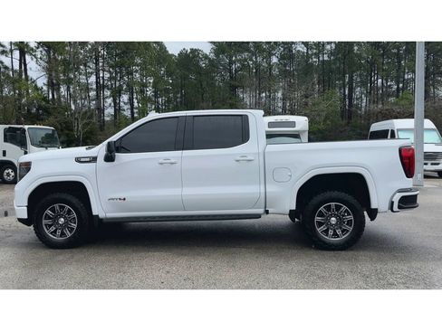 Certified 2024 GMC Sierra 1500 AT4 w/ Technology Package AWD/4WD image 6