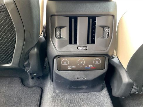 Used 2025 BMW X3 xDrive30i w/ Premium Package AWD/4WD image 35
