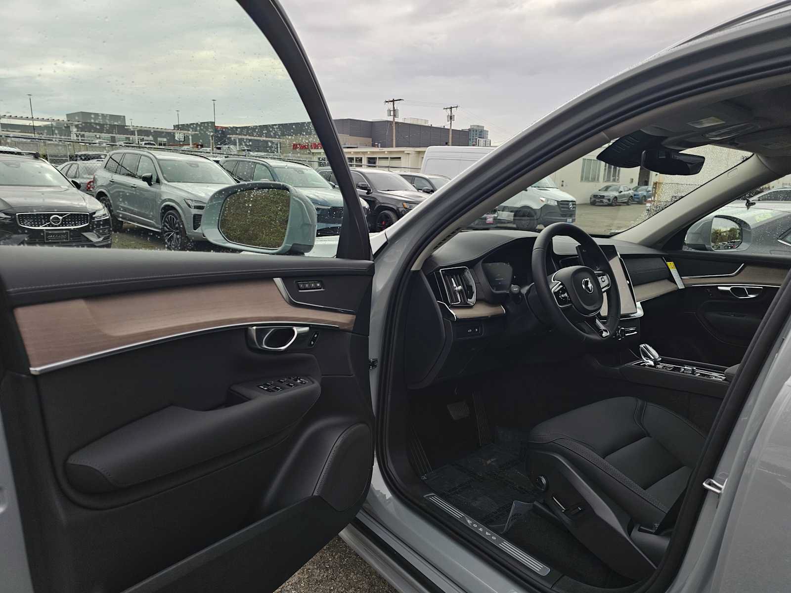 New 2026 Volvo XC90 T8 Plus w/ Protection Package AWD/4WD image 20