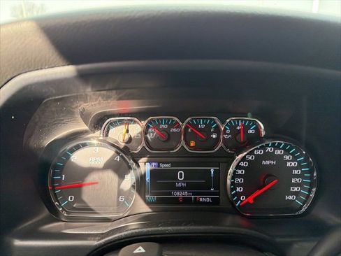 Used 2018 Chevrolet Silverado 1500 LT w/ All Star Edition image 15