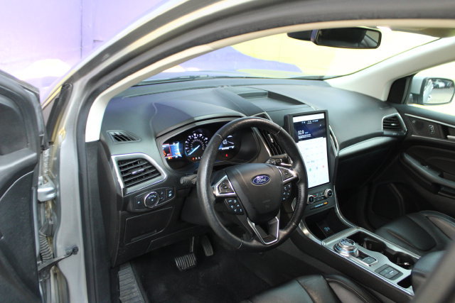 Used 2022 Ford Edge Titanium w/ Equipment Group 301A AWD/4WD image 14