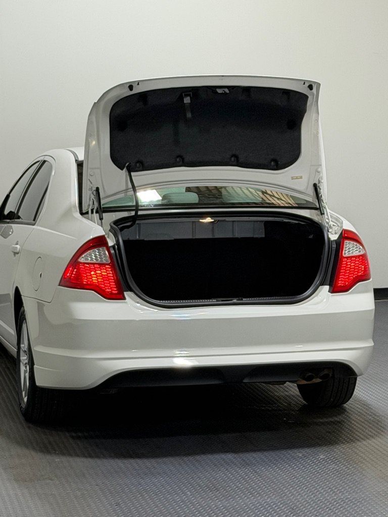 Used 2011 Ford Fusion S FWD image 12