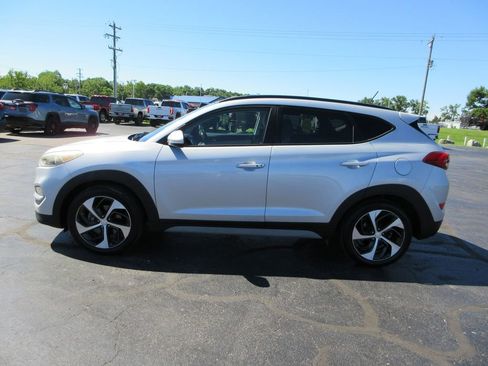 Used 2017 Hyundai Tucson Value FWD image 11