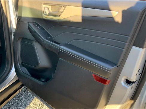 Certified 2022 Ford Escape S image 20