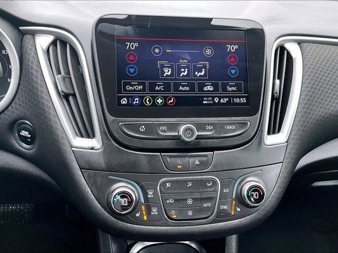 Used 2023 Chevrolet Malibu LT FWD image 32