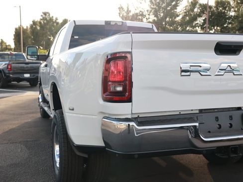New 2026 RAM 3500 Tradesman AWD/4WD image 11