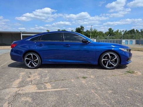 Used 2021 Honda Accord Sport image 3