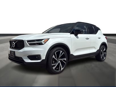 Used 2019 Volvo XC40 T5 R-Design