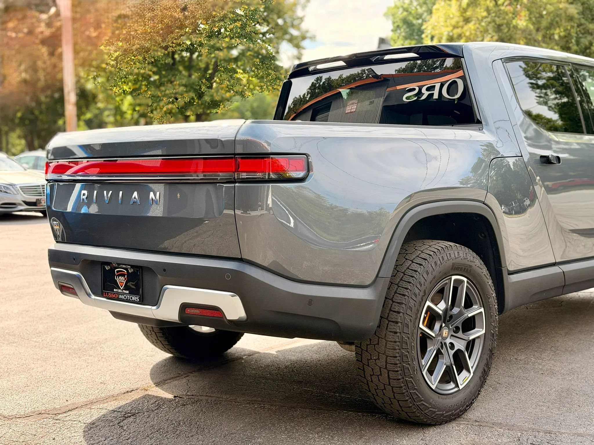 Used 2022 Rivian R1T Adventure AWD/4WD image 7