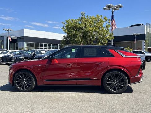 New 2026 Cadillac Lyriq V w/ Exterior Carbon Fiber Package AWD/4WD image 7