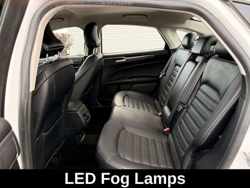 Used 2017 Ford Fusion SE w/ Equipment Group 602A image 16