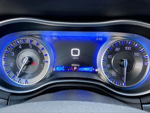 Used 2019 Chrysler 300 Touring w/ Sport Appearance Package AWD/4WD image 20
