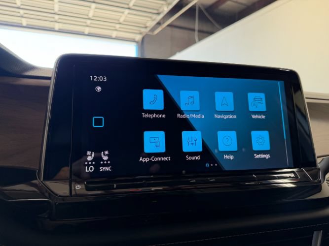 Used 2025 Volkswagen Atlas SE FWD image 16