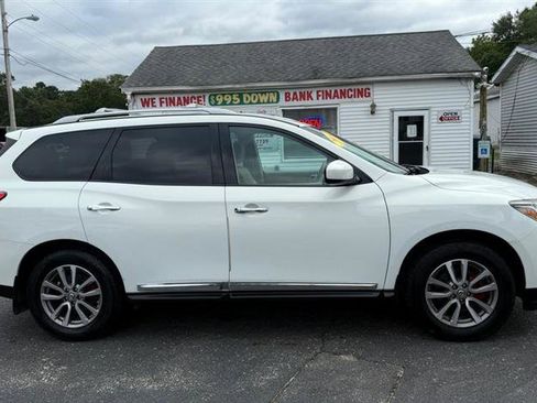 Used 2014 Nissan Pathfinder SL w/ Cargo Package image 8