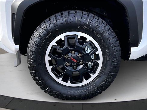 Used 2025 Toyota 4Runner TRD Off-Road Premium image 33