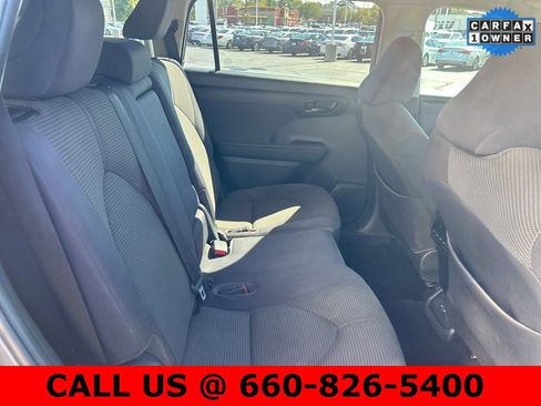 Used 2023 Toyota Highlander LE image 10