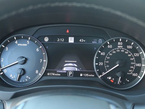 Certified 2025 INFINITI QX55 Essential image 17