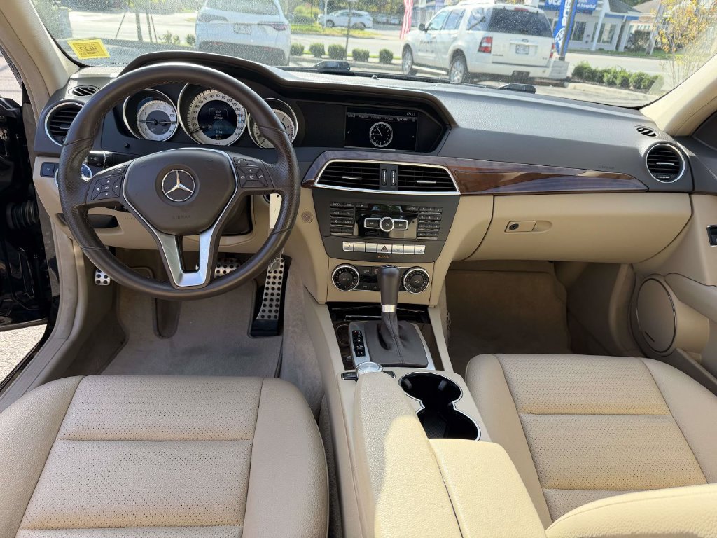 Used 2013 Mercedes-Benz C 300 4MATIC Sedan image 24