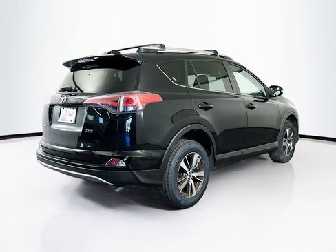 Used 2018 Toyota RAV4 XLE image 9