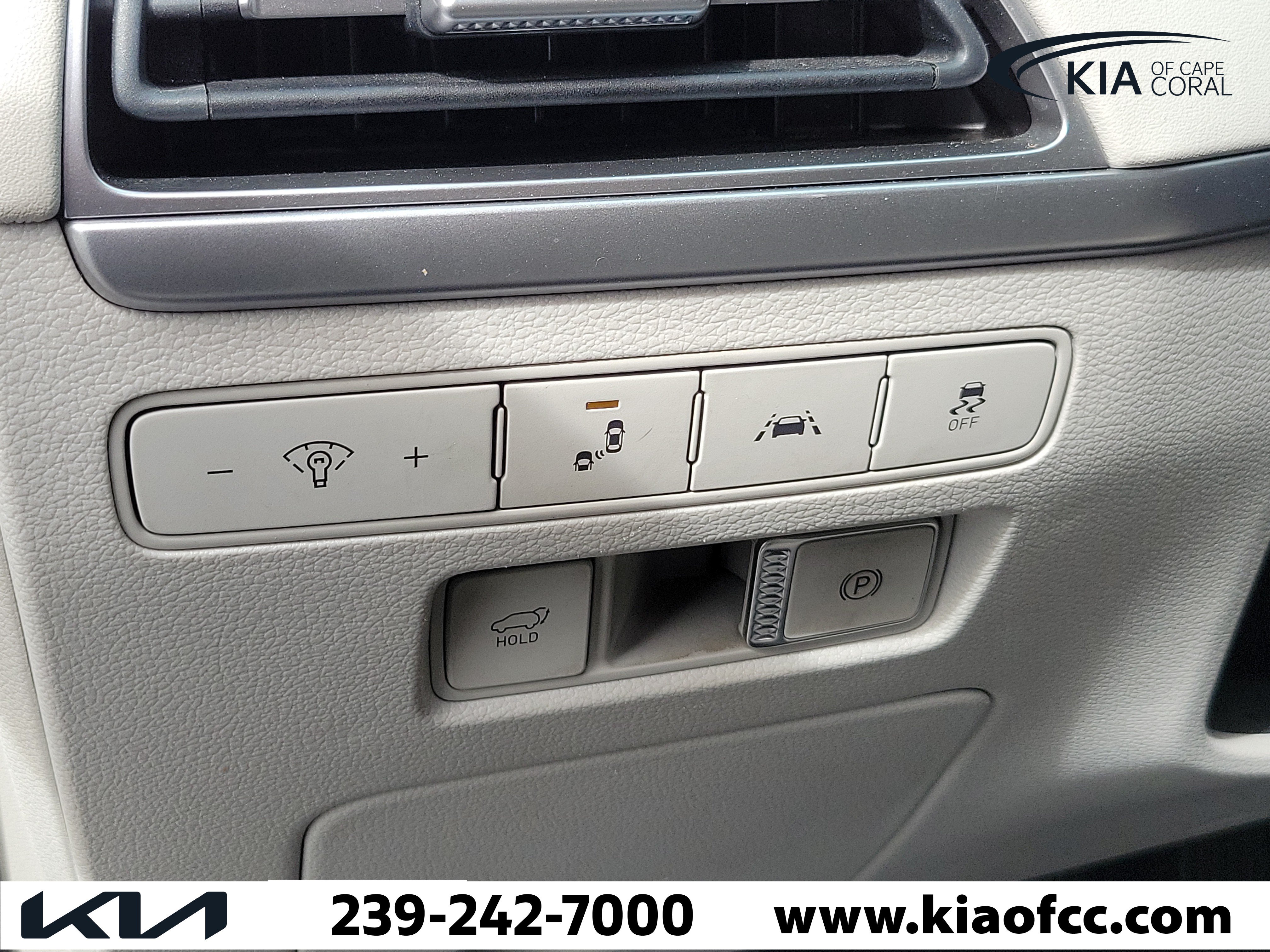Used 2022 Hyundai Palisade SEL w/ 8P Bench Seat Package FWD image 26