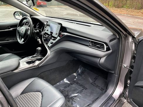 Used 2023 Toyota Camry SE image 26