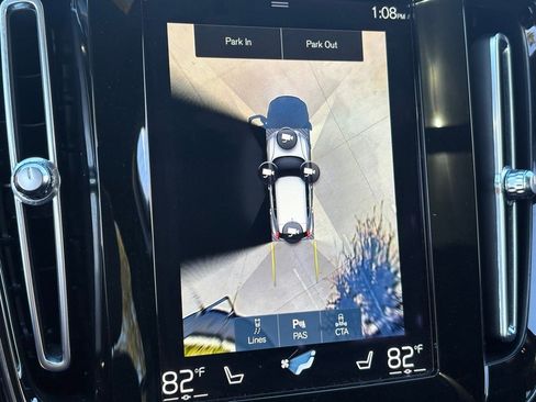 Certified 2022 Volvo XC40 T5 R-Design w/ Advanced Package image 24