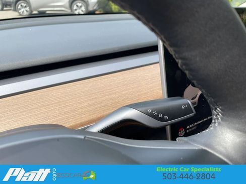 Used 2023 Tesla Model 3 Standard Range image 32