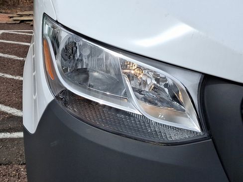 New 2025 Mercedes-Benz Sprinter 2500 image 9