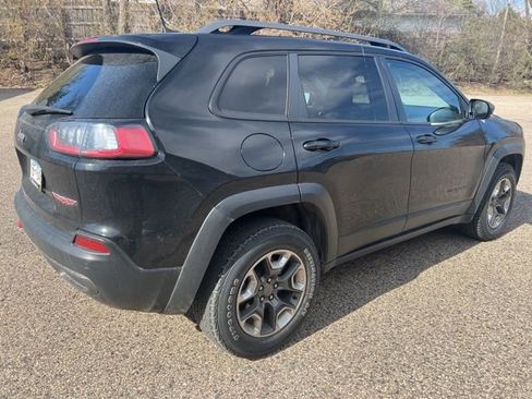 Used 2019 Jeep Cherokee Trailhawk image 7