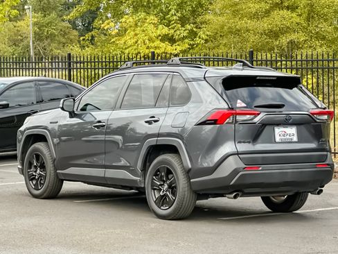 Used 2019 Toyota RAV4 XLE w/ Convenience Package AWD/4WD image 5