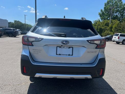 Used 2020 Subaru Outback Limited AWD/4WD image 16