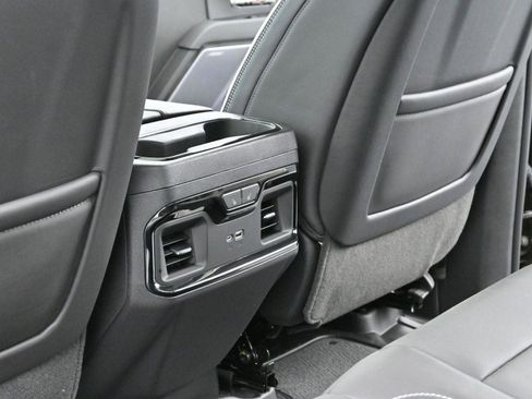 Used 2024 GMC Sierra 1500 AT4X image 30