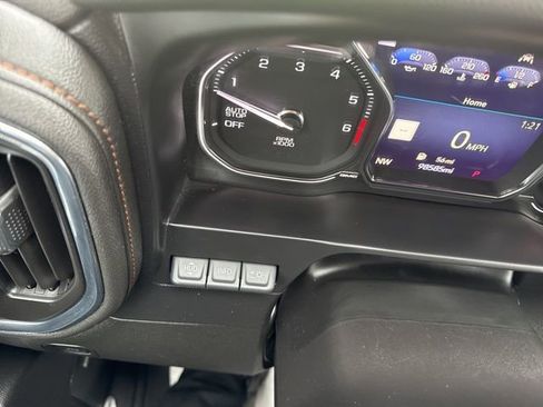 Used 2019 GMC Sierra 1500 AT4 w/ AT4 Premium Package image 21