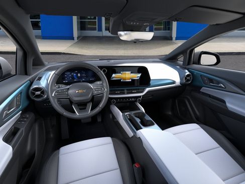 New 2026 Chevrolet Equinox EV LT w/ Convenience Package II FWD image 39