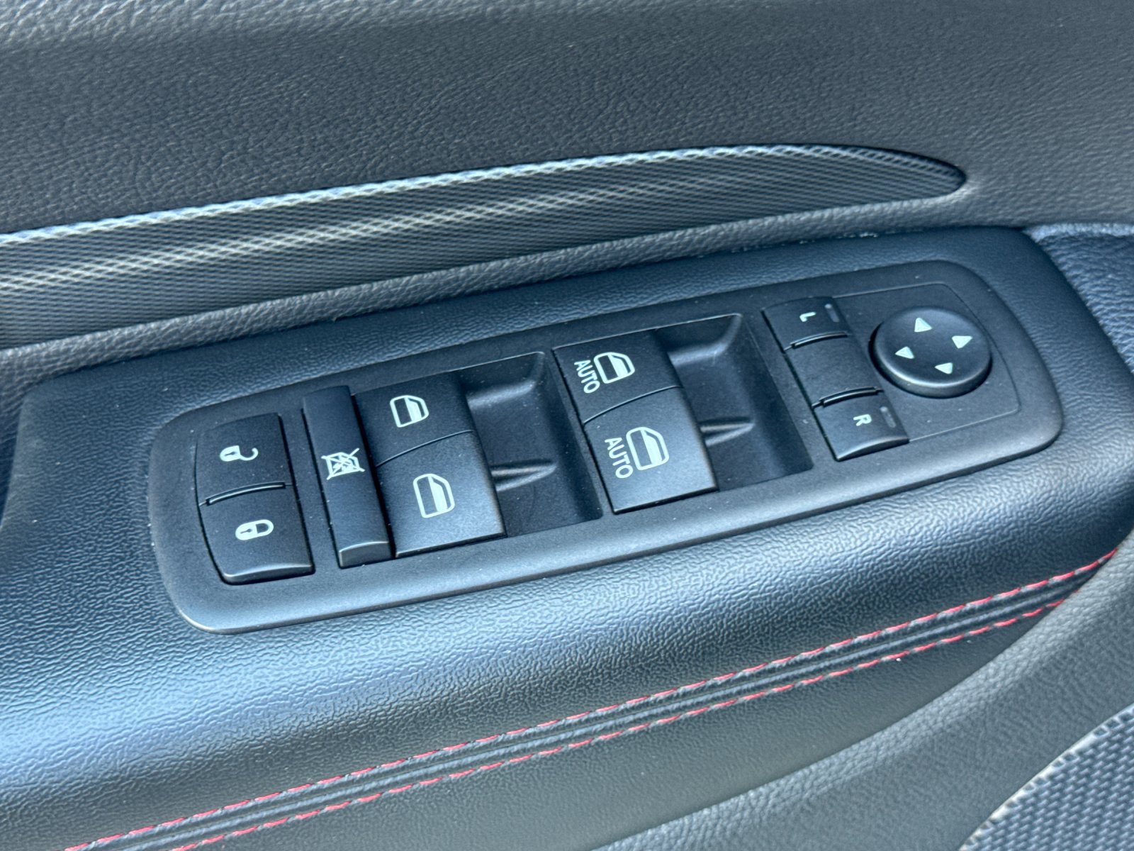 Used 2025 Dodge Durango GT AWD/4WD image 12