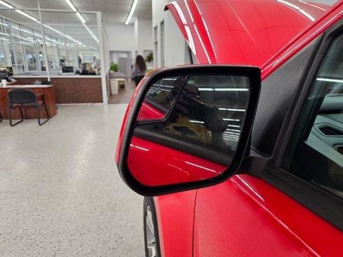 Used 2019 Chevrolet Colorado Z71 AWD/4WD image 36