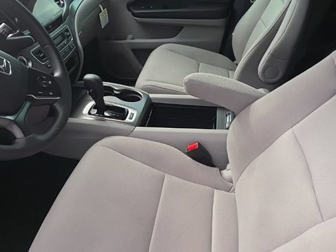 Used 2020 Honda Pilot EX image 9