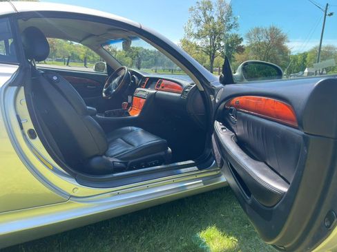 Used 2002 Lexus SC 430 Convertible image 30
