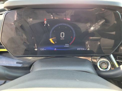 Used 2024 Chevrolet Trax ACTIV w/ Sunroof Package image 23