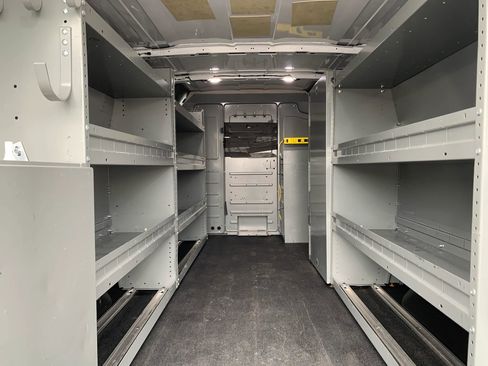 Used 2018 Ford Transit 250 148 Low Roof RWD image 34