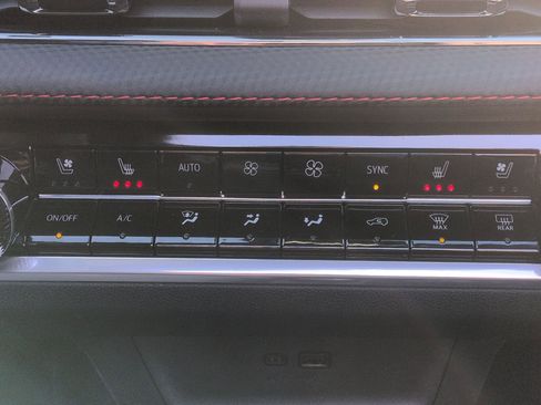 New 2026 Chevrolet Equinox RS w/ Convenience Package III image 97