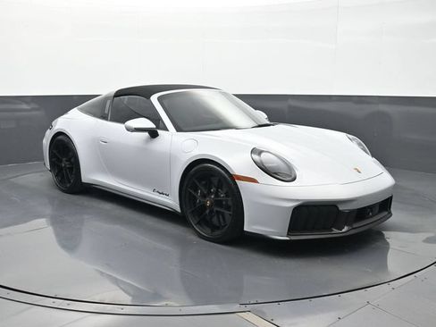 Certified 2026 Porsche 911 Targa 4 GTS AWD/4WD image 21