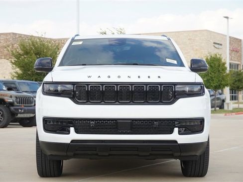 New 2025 Jeep Wagoneer L Series II w/ Premium Group I image 2