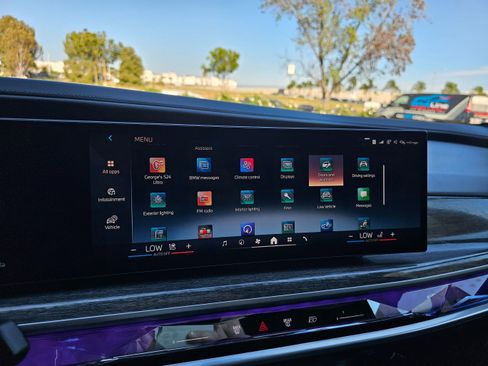 Used 2025 BMW 740i image 46